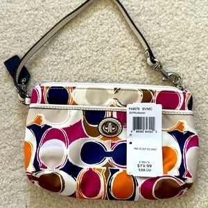 New Coach wristlet great for travel